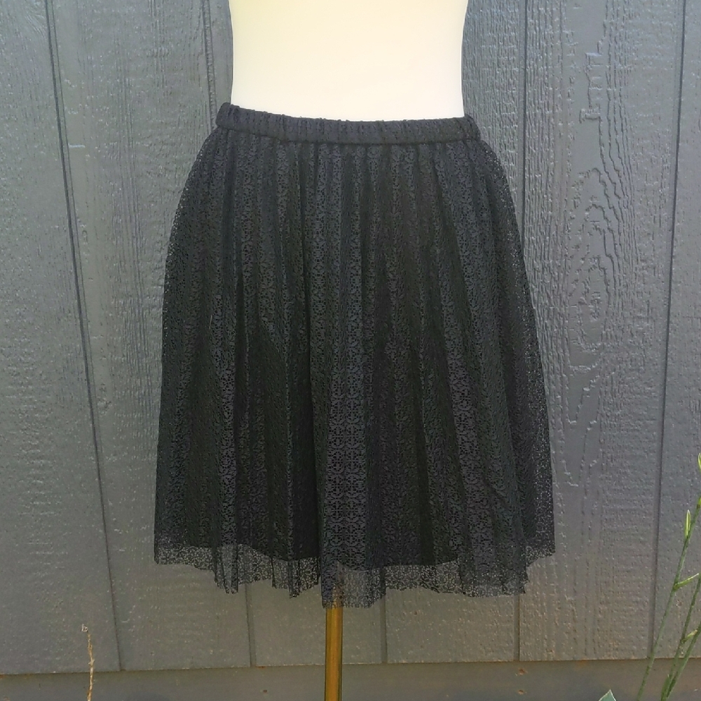 Elle Black Lace Midi Skirt